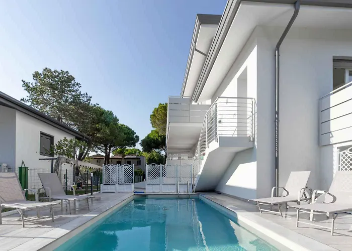 With Pool In 53918 Apartman